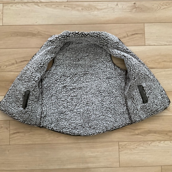 Thread & Supply reversible vest, size M - Picture 4 of 6